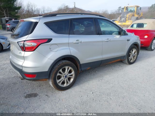 Photo 3 VIN: 1FMCU9GD5JUA04923 - FORD ESCAPE 