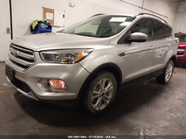 Photo 1 VIN: 1FMCU9GD5JUA73322 - FORD ESCAPE 