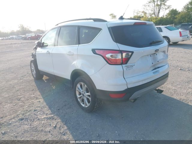 Photo 2 VIN: 1FMCU9GD5JUB79608 - FORD ESCAPE 