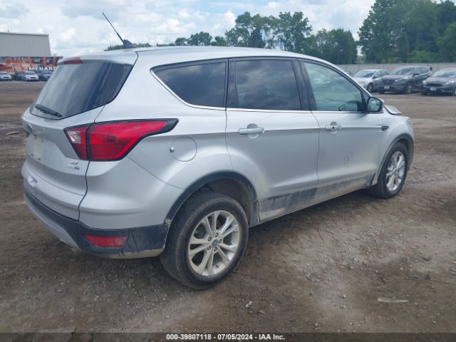 Photo 3 VIN: 1FMCU9GD5KUA69675 - FORD ESCAPE 