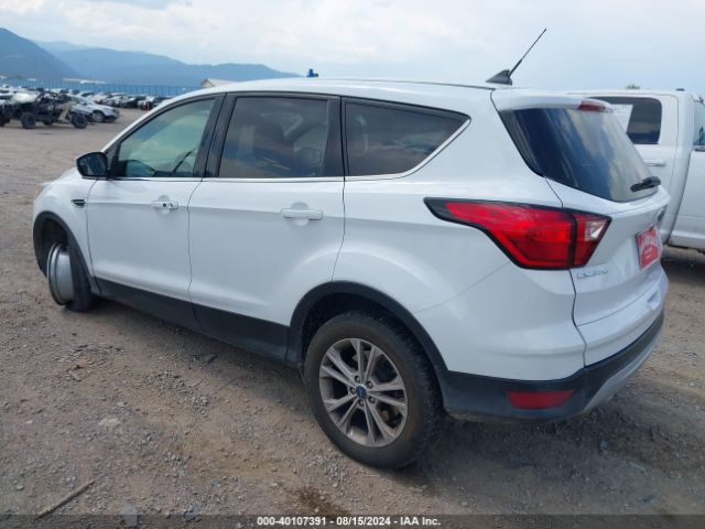 Photo 2 VIN: 1FMCU9GD5KUB64513 - FORD ESCAPE 