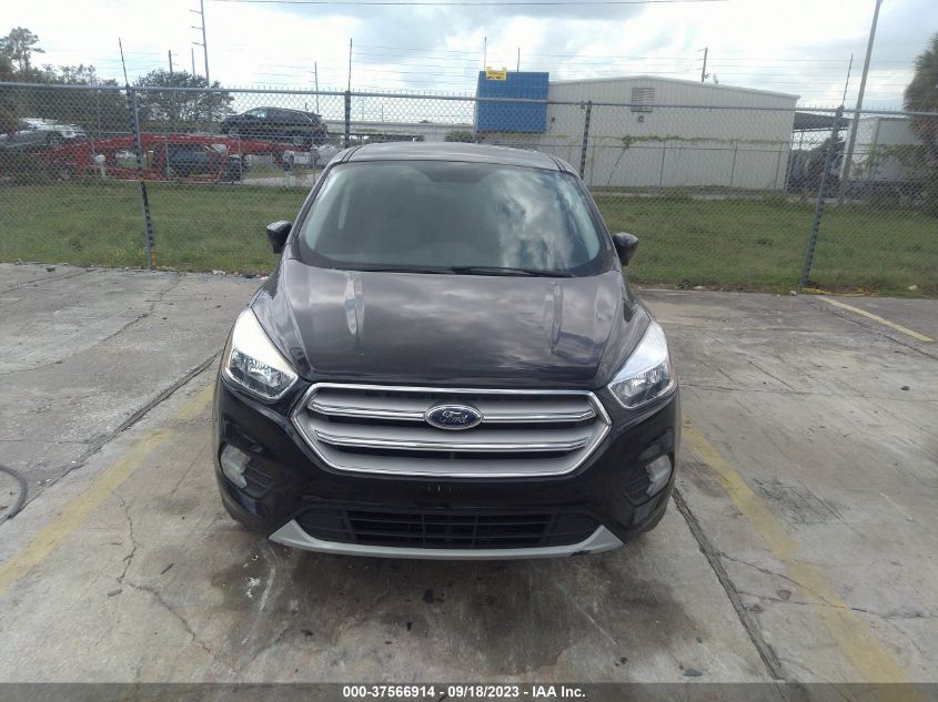 Photo 5 VIN: 1FMCU9GD5KUC00295 - FORD ESCAPE 