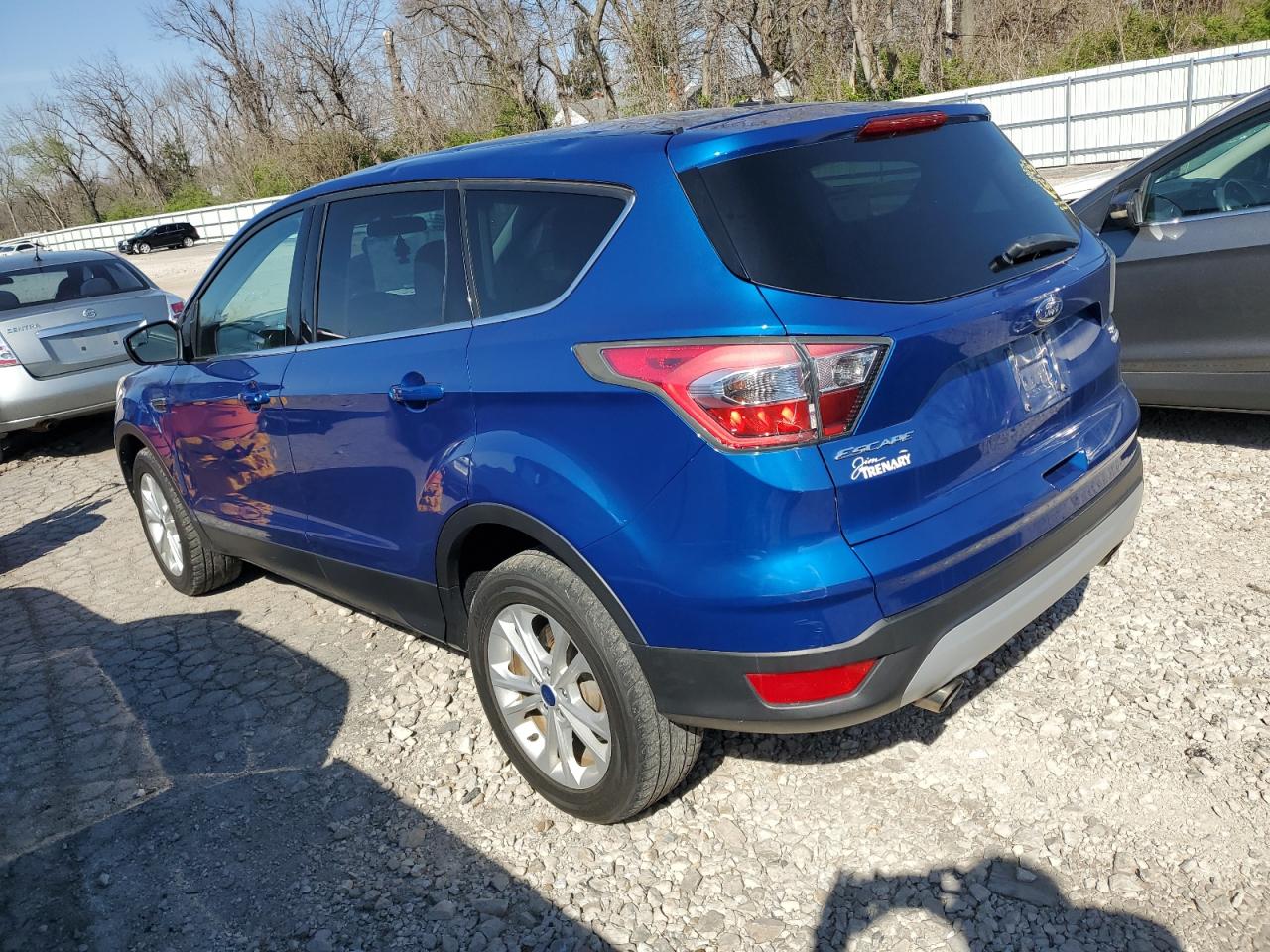 Photo 1 VIN: 1FMCU9GD6HUA14077 - FORD ESCAPE 