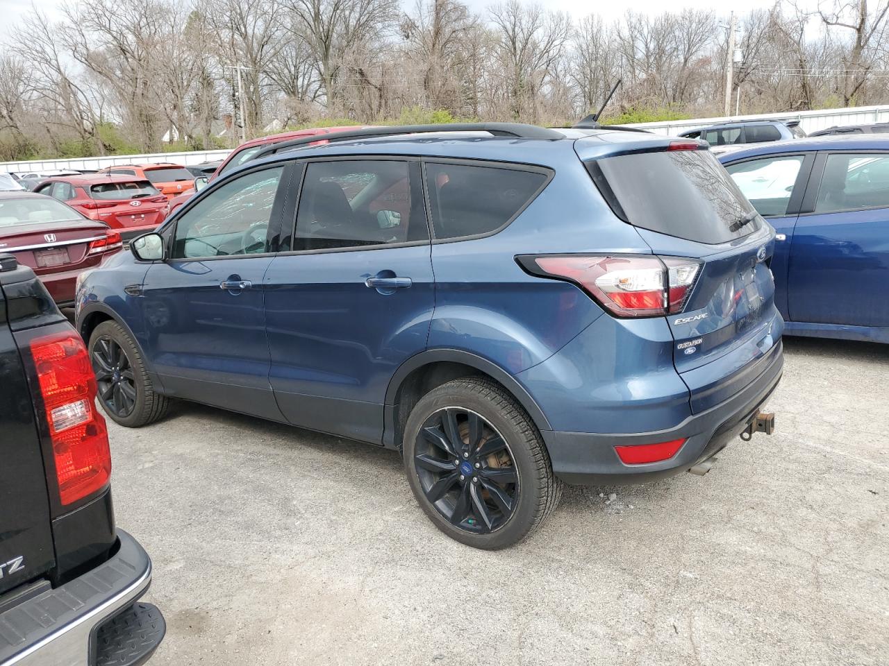 Photo 1 VIN: 1FMCU9GD6JUA50079 - FORD ESCAPE 