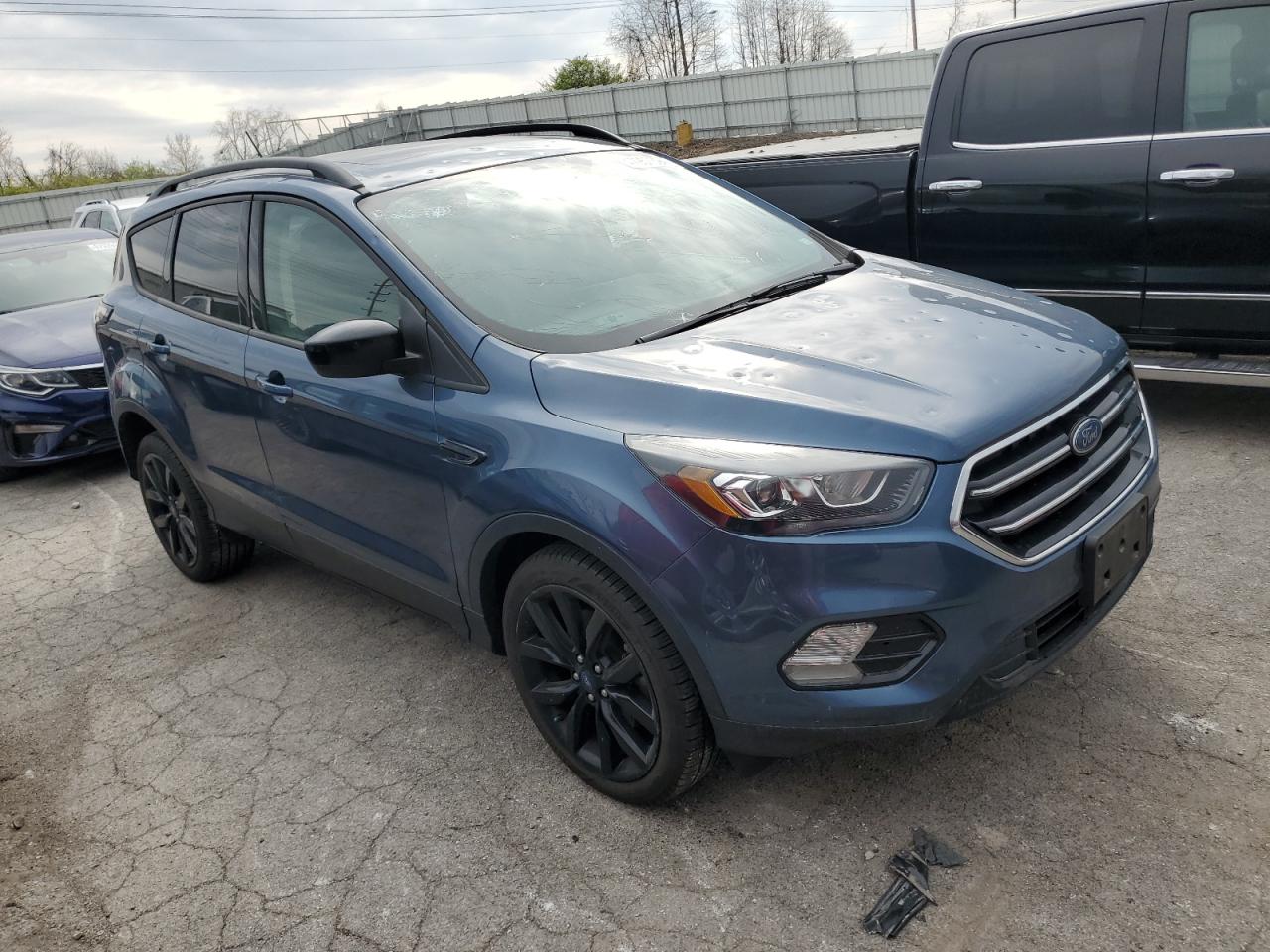 Photo 3 VIN: 1FMCU9GD6JUA50079 - FORD ESCAPE 