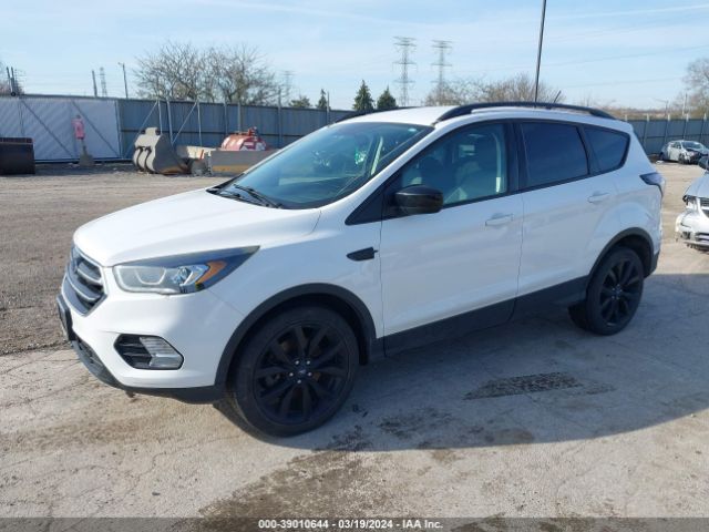 Photo 1 VIN: 1FMCU9GD6JUA63186 - FORD ESCAPE 