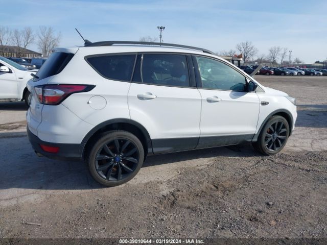 Photo 3 VIN: 1FMCU9GD6JUA63186 - FORD ESCAPE 