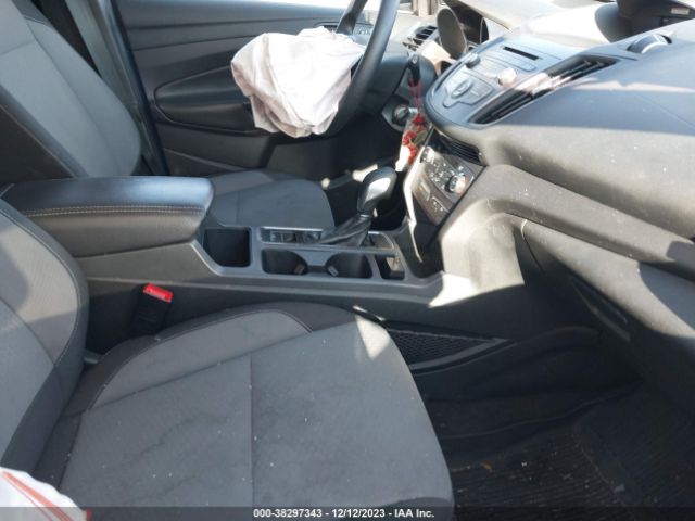 Photo 4 VIN: 1FMCU9GD6JUB23483 - FORD ESCAPE 