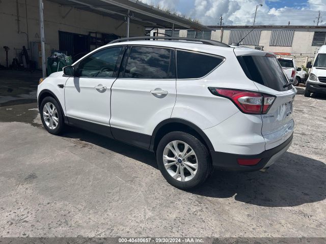 Photo 2 VIN: 1FMCU9GD6JUB76295 - FORD ESCAPE 