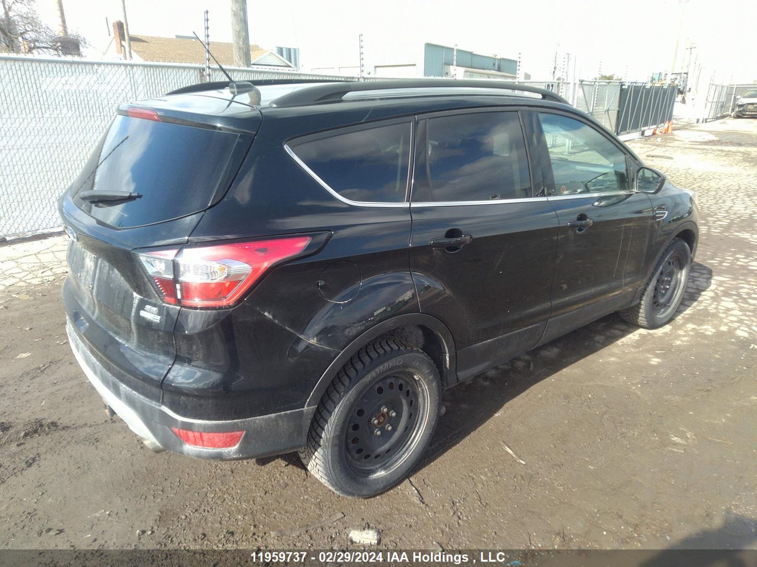 Photo 3 VIN: 1FMCU9GD6JUB91895 - FORD ESCAPE 