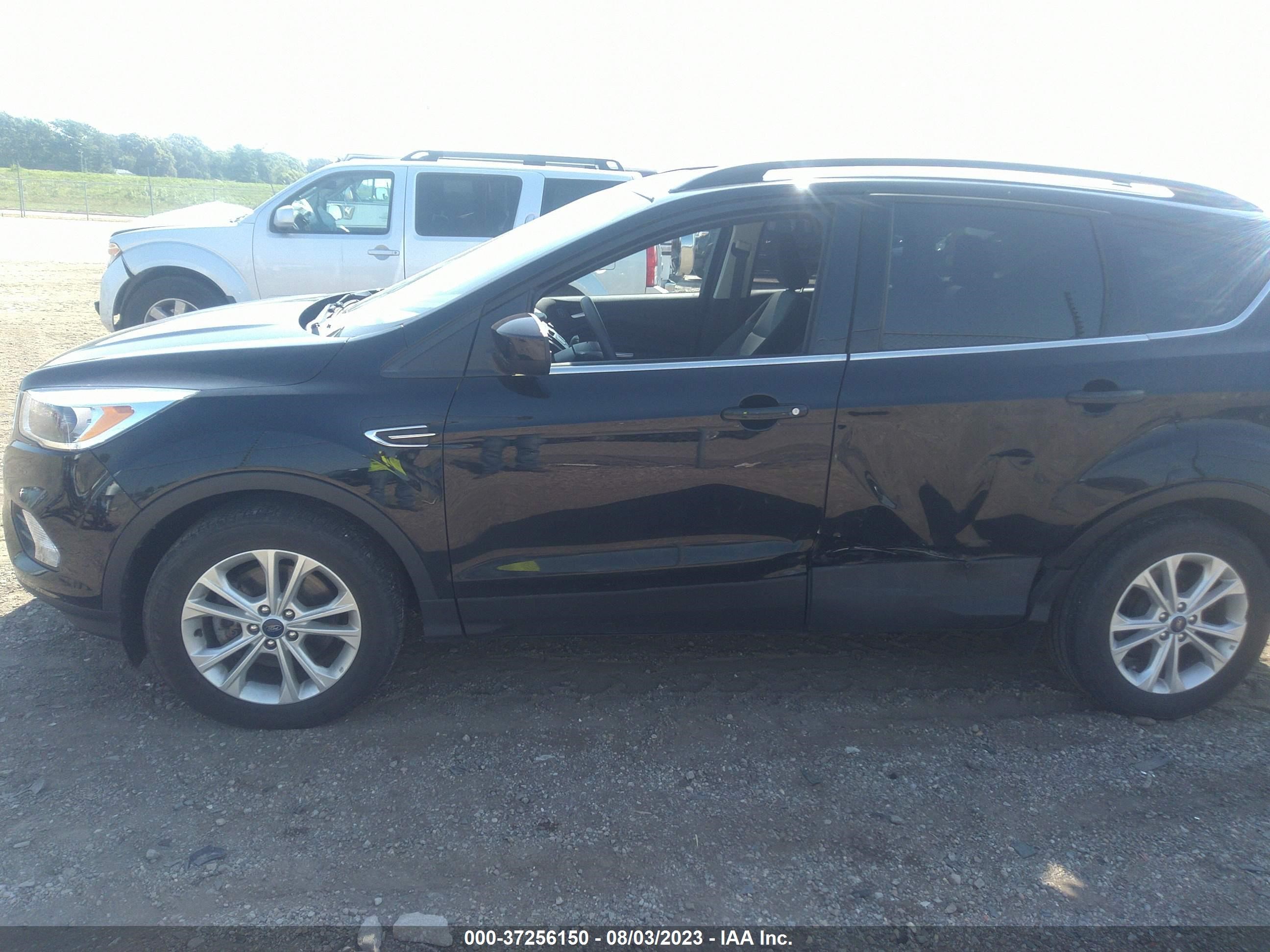 Photo 13 VIN: 1FMCU9GD6JUC40805 - FORD ESCAPE 