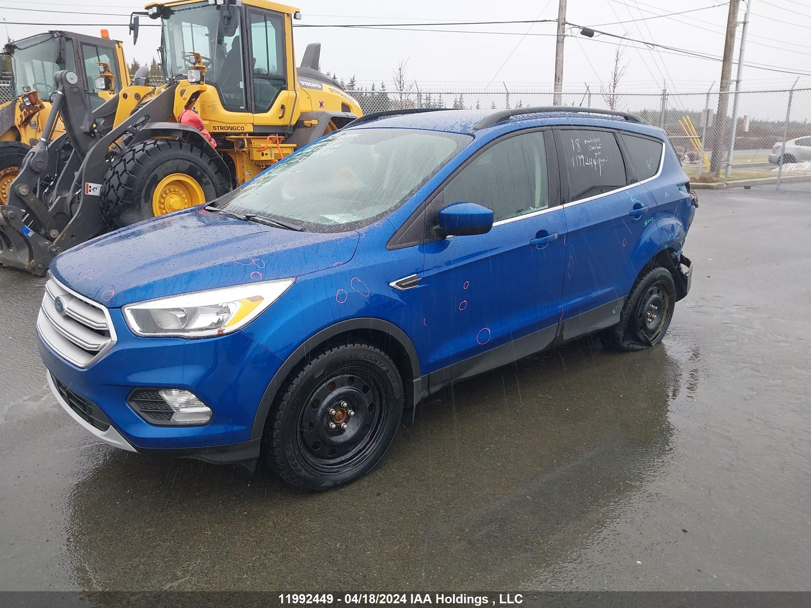 Photo 1 VIN: 1FMCU9GD6JUD24171 - FORD ESCAPE 