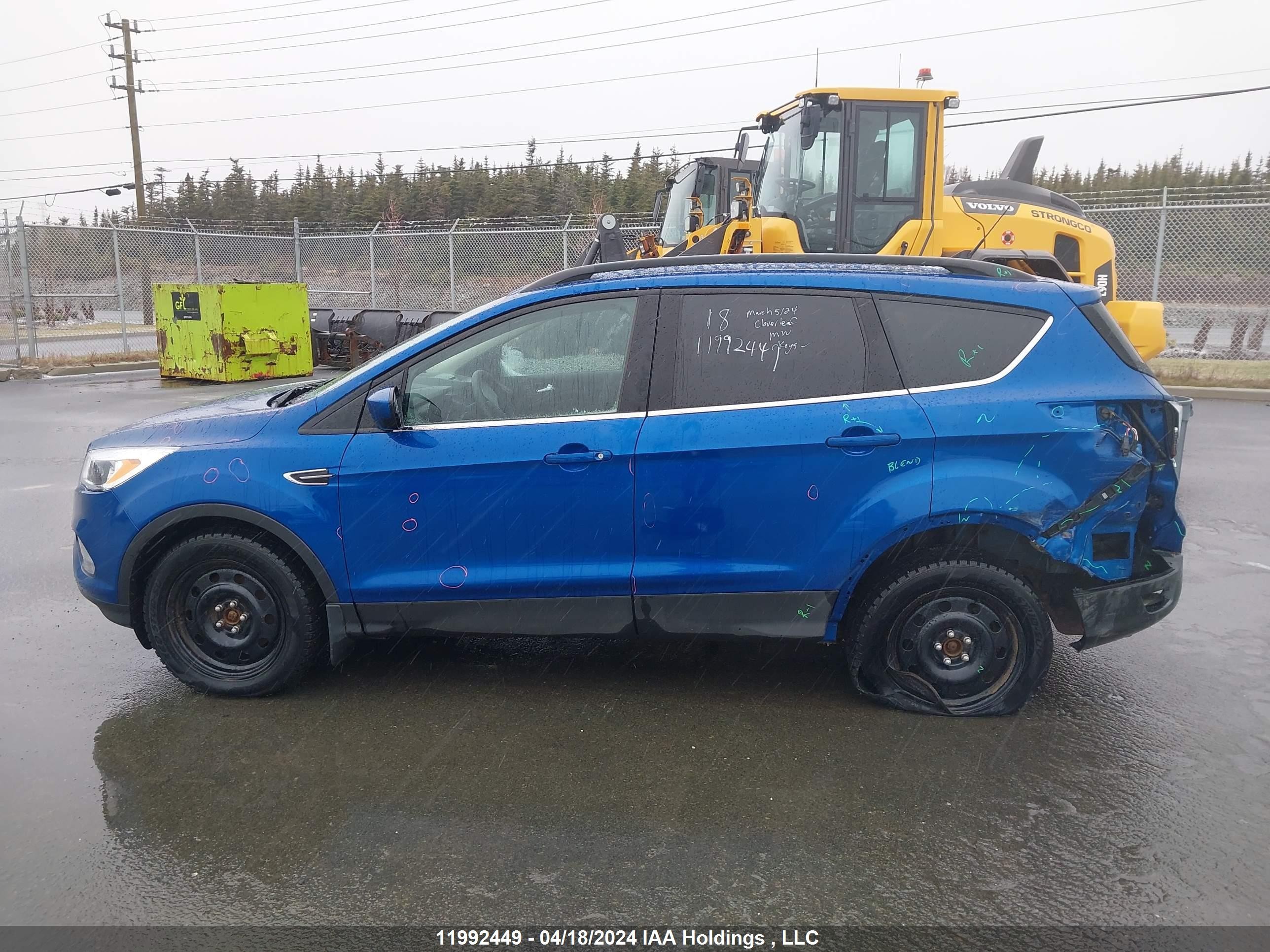 Photo 14 VIN: 1FMCU9GD6JUD24171 - FORD ESCAPE 