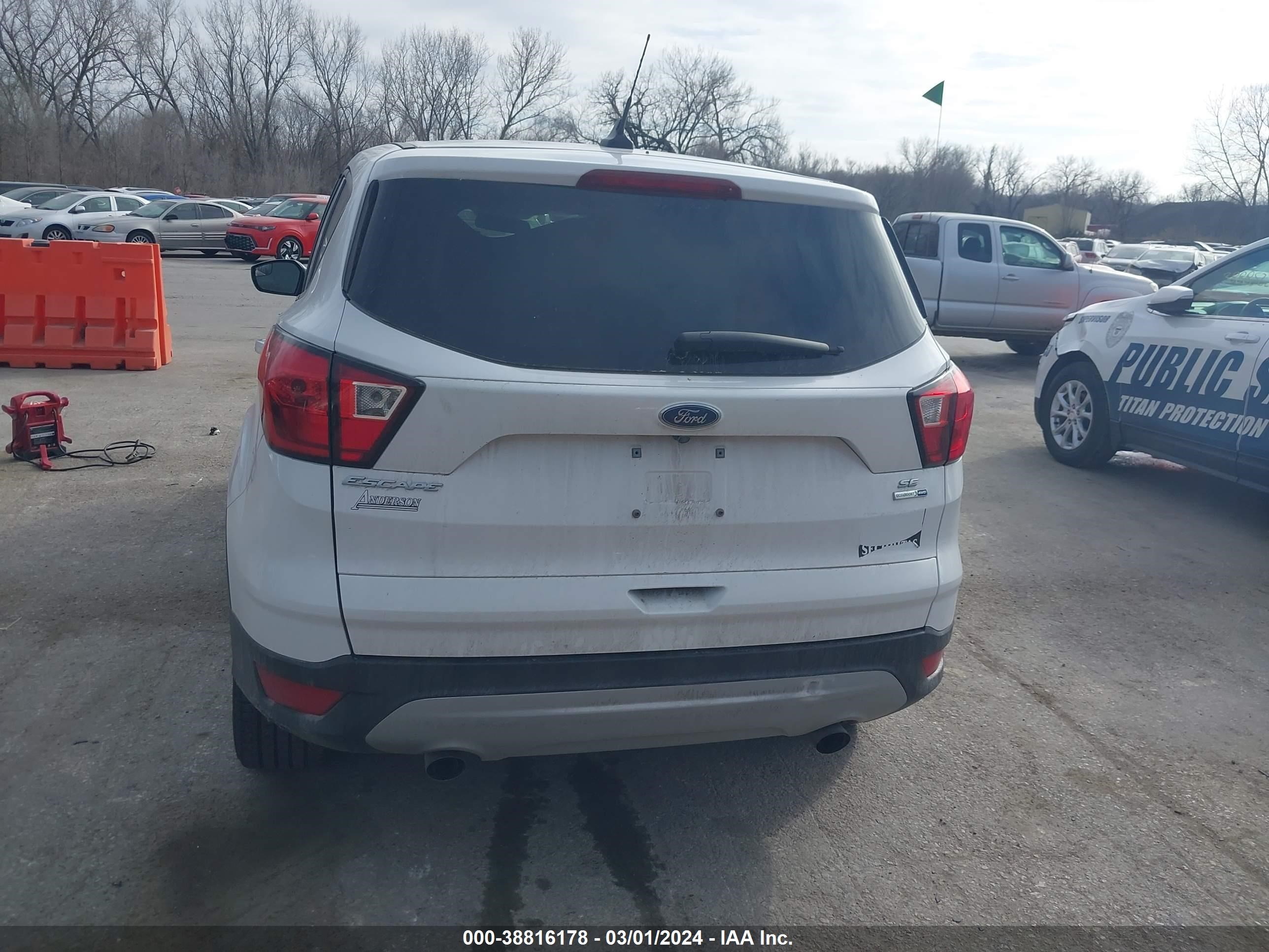 Photo 16 VIN: 1FMCU9GD6KUB78145 - FORD ESCAPE 