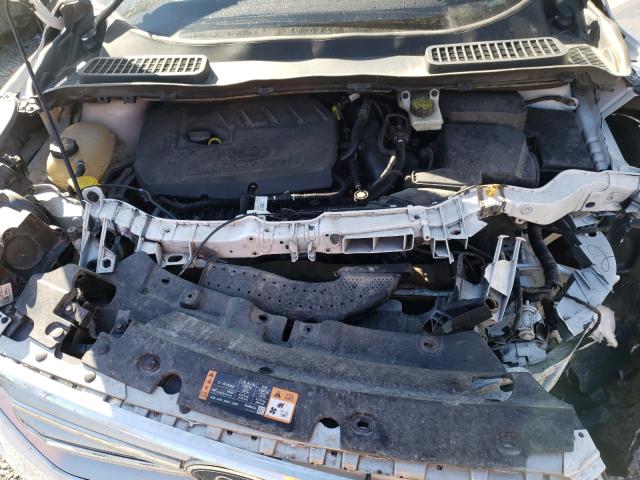 Photo 6 VIN: 1FMCU9GD7HUB00322 - FORD ESCAPE 