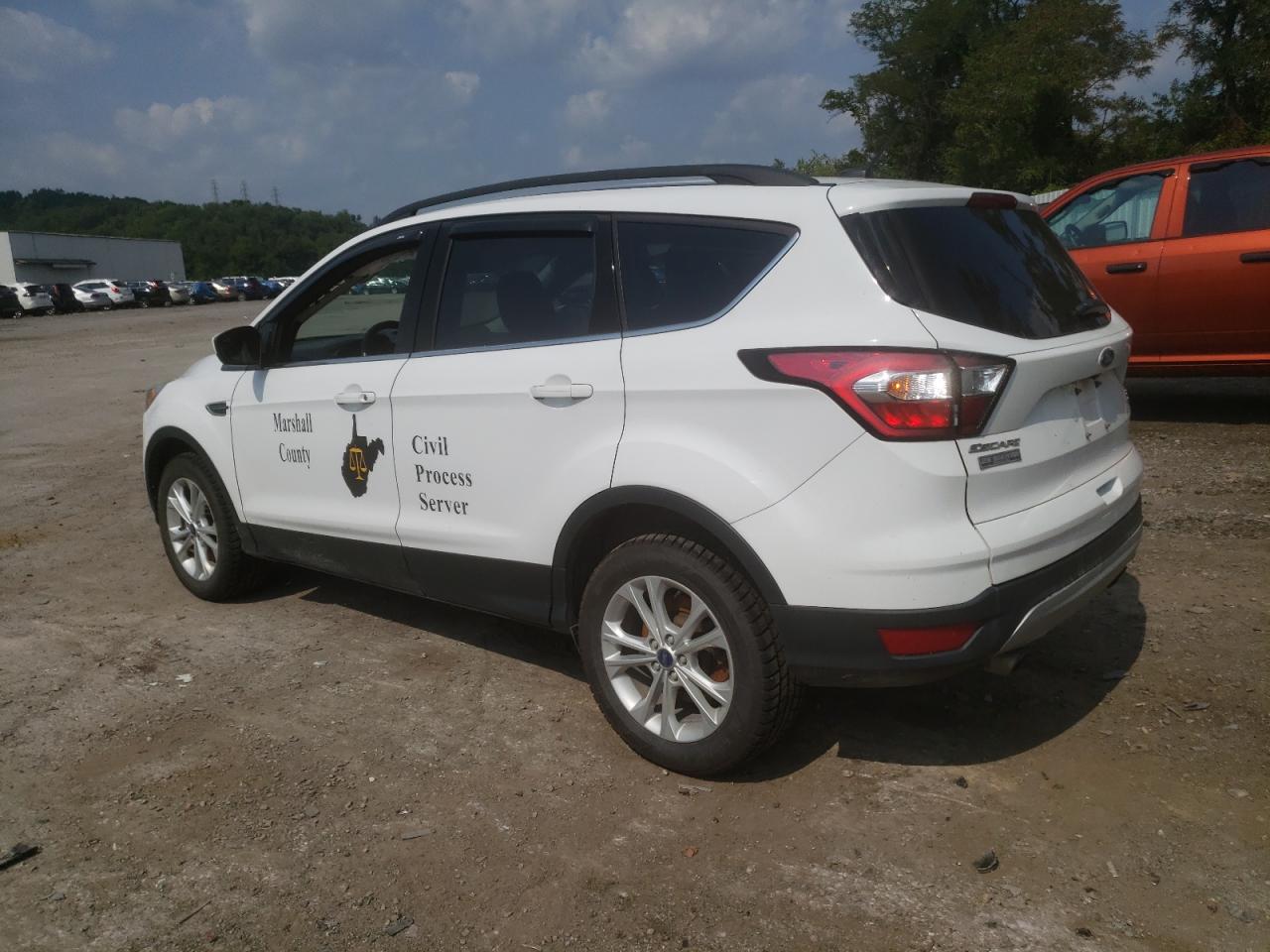 Photo 1 VIN: 1FMCU9GD7JUB16350 - FORD ESCAPE 