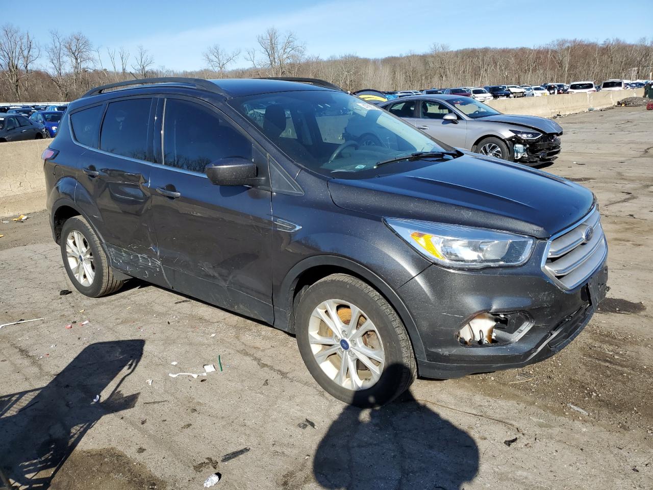 Photo 3 VIN: 1FMCU9GD7JUC84246 - FORD ESCAPE 