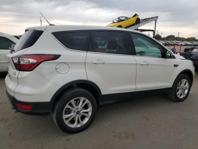 Photo 2 VIN: 1FMCU9GD8HUB15668 - FORD ESCAPE SE 