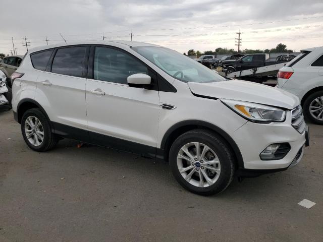 Photo 3 VIN: 1FMCU9GD8HUB15668 - FORD ESCAPE SE 