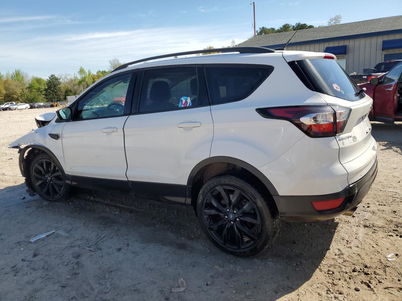 Photo 1 VIN: 1FMCU9GD8HUC30447 - FORD ESCAPE 