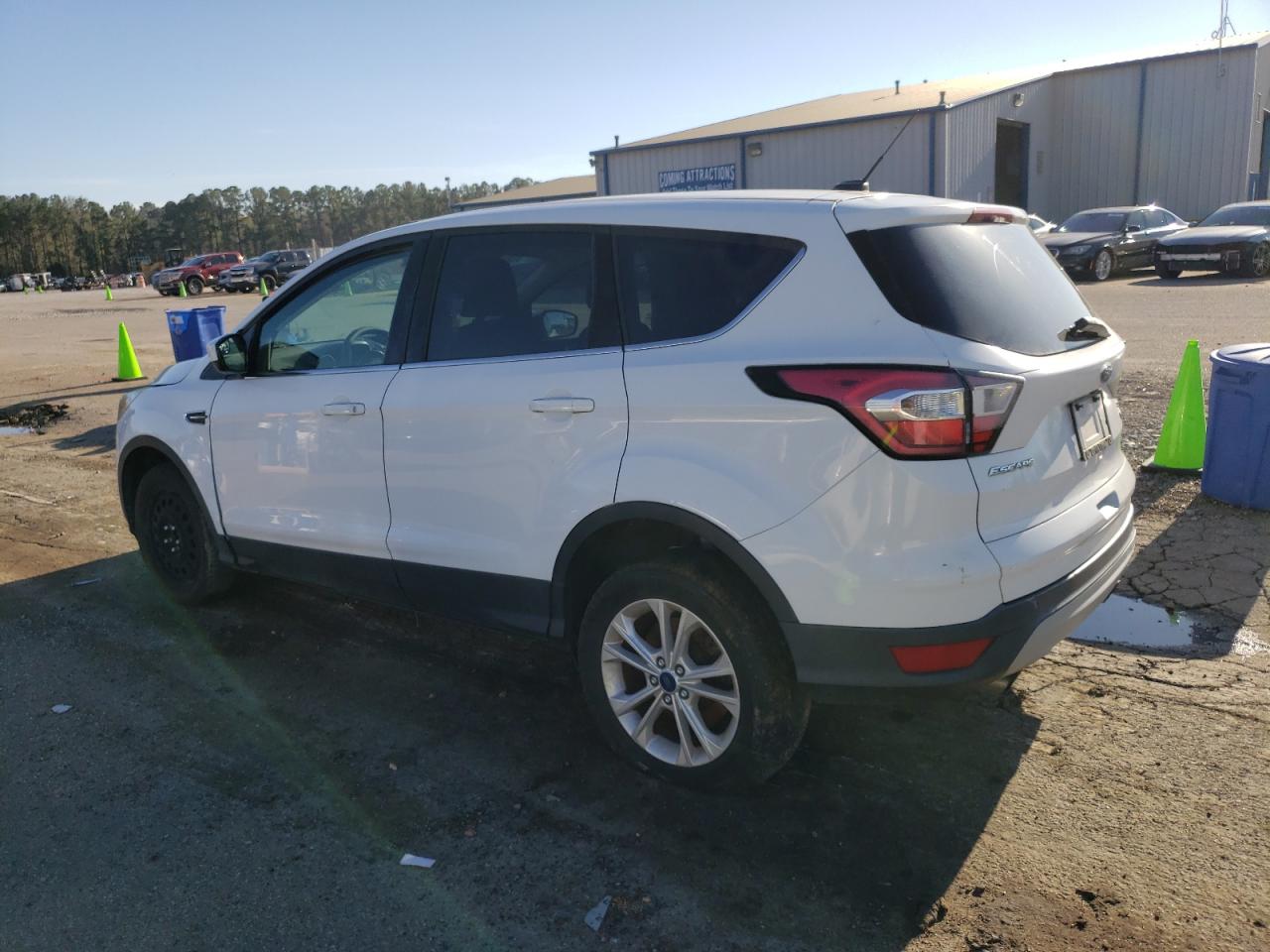 Photo 1 VIN: 1FMCU9GD8HUE39476 - FORD ESCAPE 