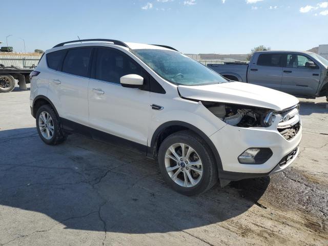 Photo 3 VIN: 1FMCU9GD8JUB11948 - FORD ESCAPE SE 