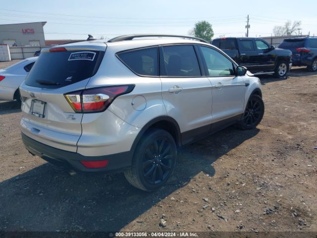 Photo 3 VIN: 1FMCU9GD8JUC06249 - FORD ESCAPE 