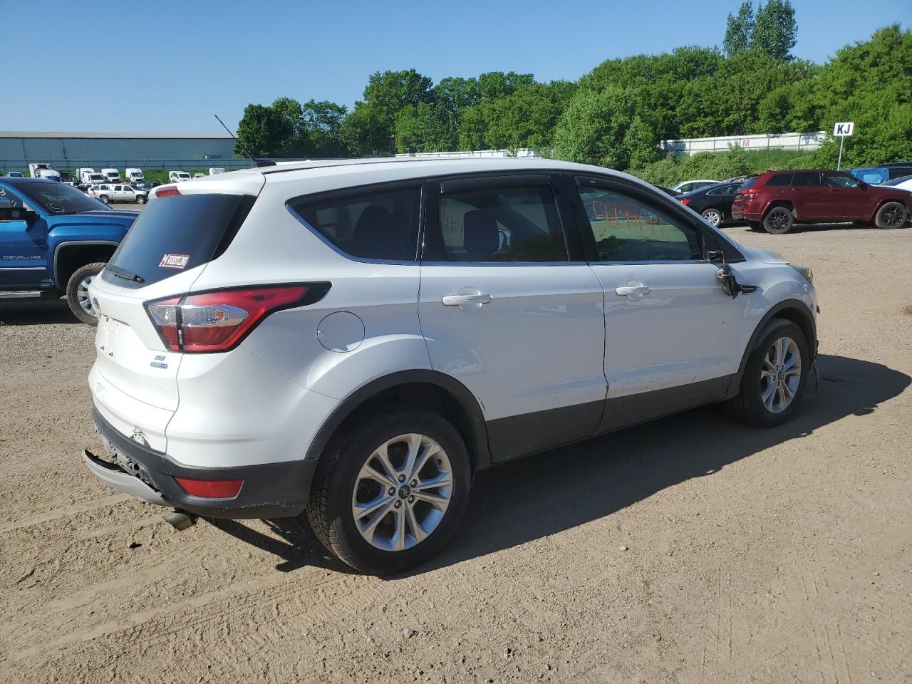 Photo 2 VIN: 1FMCU9GD8JUC75507 - FORD ESCAPE 