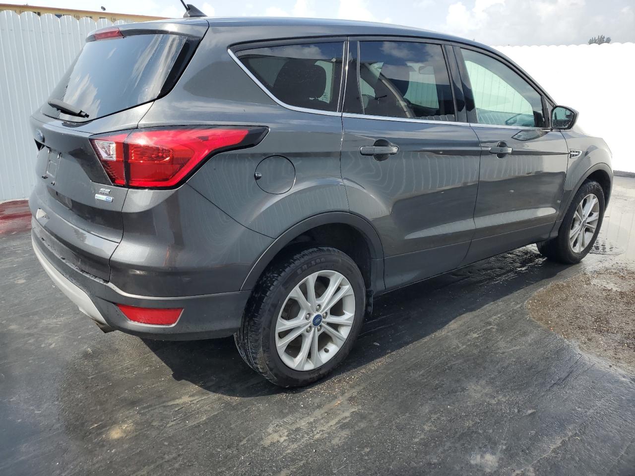 Photo 2 VIN: 1FMCU9GD8KUA28683 - FORD ESCAPE 