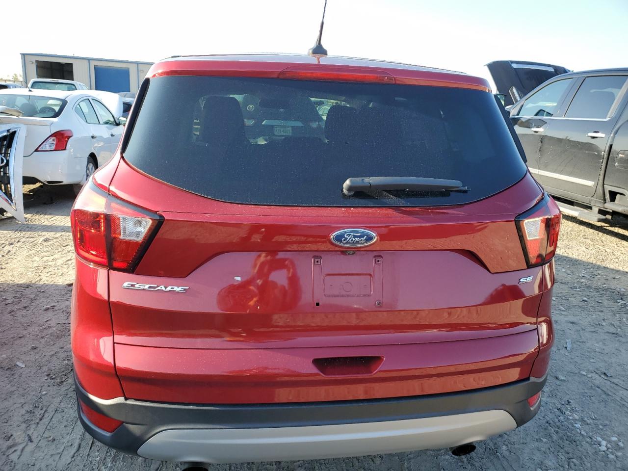 Photo 5 VIN: 1FMCU9GD8KUA70934 - FORD ESCAPE 