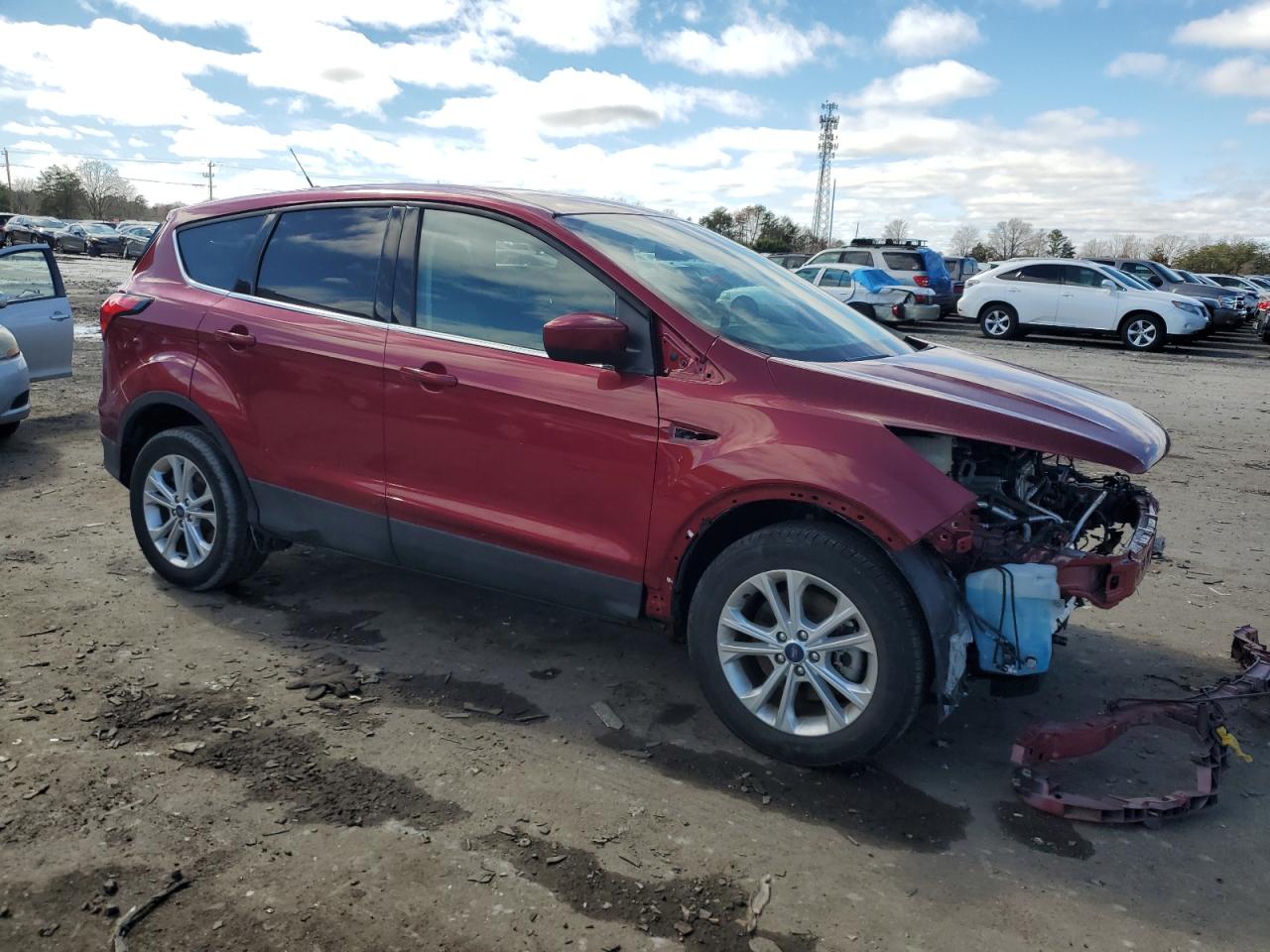 Photo 3 VIN: 1FMCU9GD8KUB48905 - FORD ESCAPE 