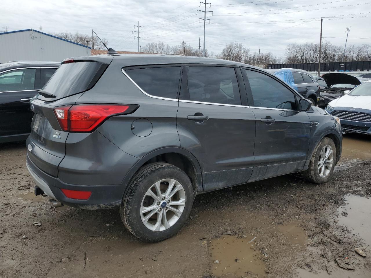 Photo 2 VIN: 1FMCU9GD8KUB53764 - FORD ESCAPE 