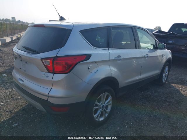 Photo 3 VIN: 1FMCU9GD8KUB56017 - FORD ESCAPE 