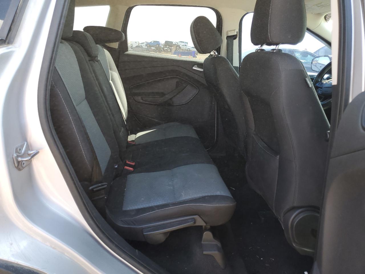 Photo 10 VIN: 1FMCU9GD9HUA67453 - FORD ESCAPE 