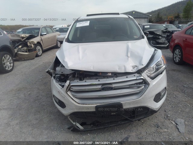 Photo 5 VIN: 1FMCU9GD9HUA90537 - FORD ESCAPE 