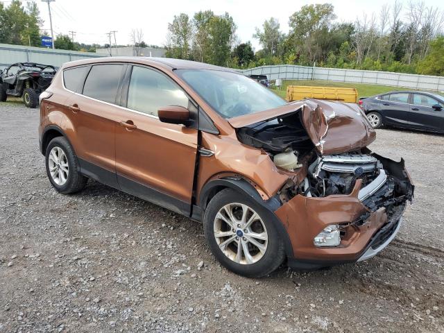 Photo 3 VIN: 1FMCU9GD9HUB72087 - FORD ESCAPE SE 