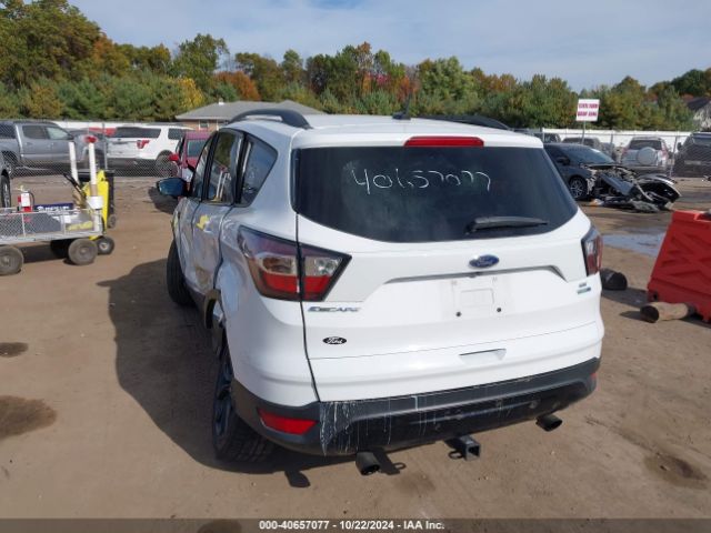 Photo 2 VIN: 1FMCU9GD9JUA20283 - FORD ESCAPE 