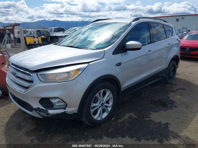 Photo 1 VIN: 1FMCU9GD9JUA26925 - FORD ESCAPE 