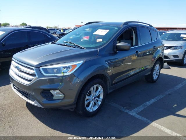 Photo 1 VIN: 1FMCU9GD9JUB15247 - FORD ESCAPE 