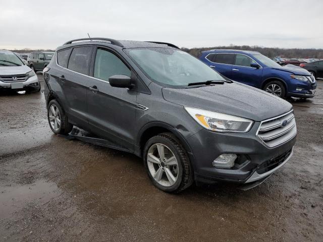 Photo 3 VIN: 1FMCU9GD9JUB15913 - FORD ESCAPE SE 