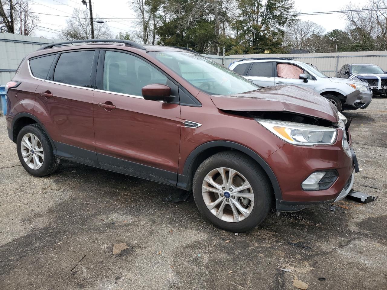 Photo 3 VIN: 1FMCU9GD9JUB45509 - FORD ESCAPE 