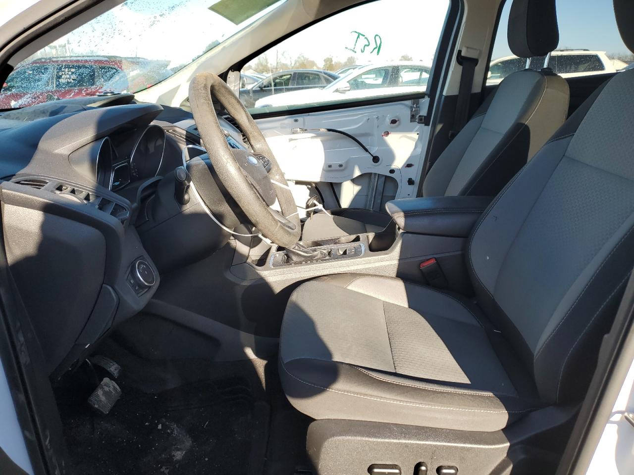 Photo 6 VIN: 1FMCU9GD9JUB45641 - FORD ESCAPE 