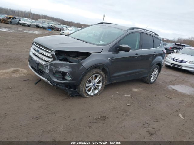 Photo 1 VIN: 1FMCU9GD9JUB88845 - FORD ESCAPE 