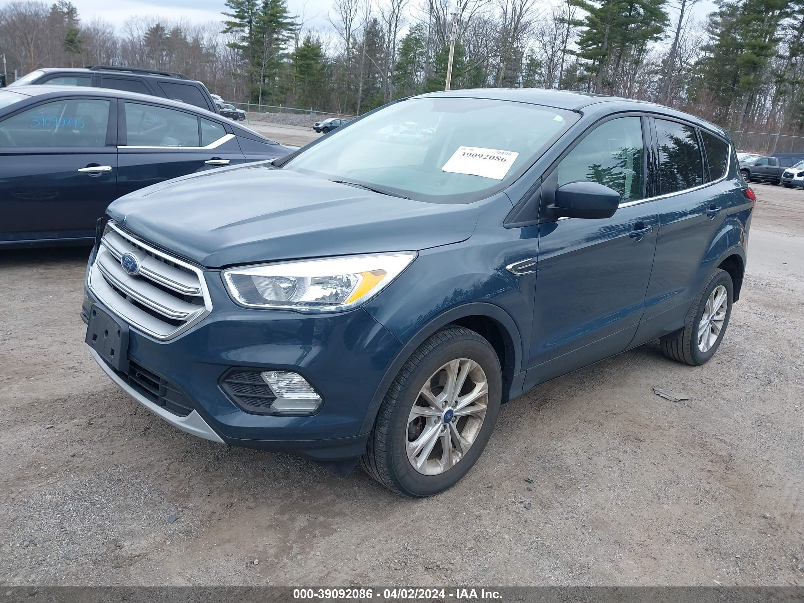 Photo 1 VIN: 1FMCU9GD9KUA42446 - FORD ESCAPE 