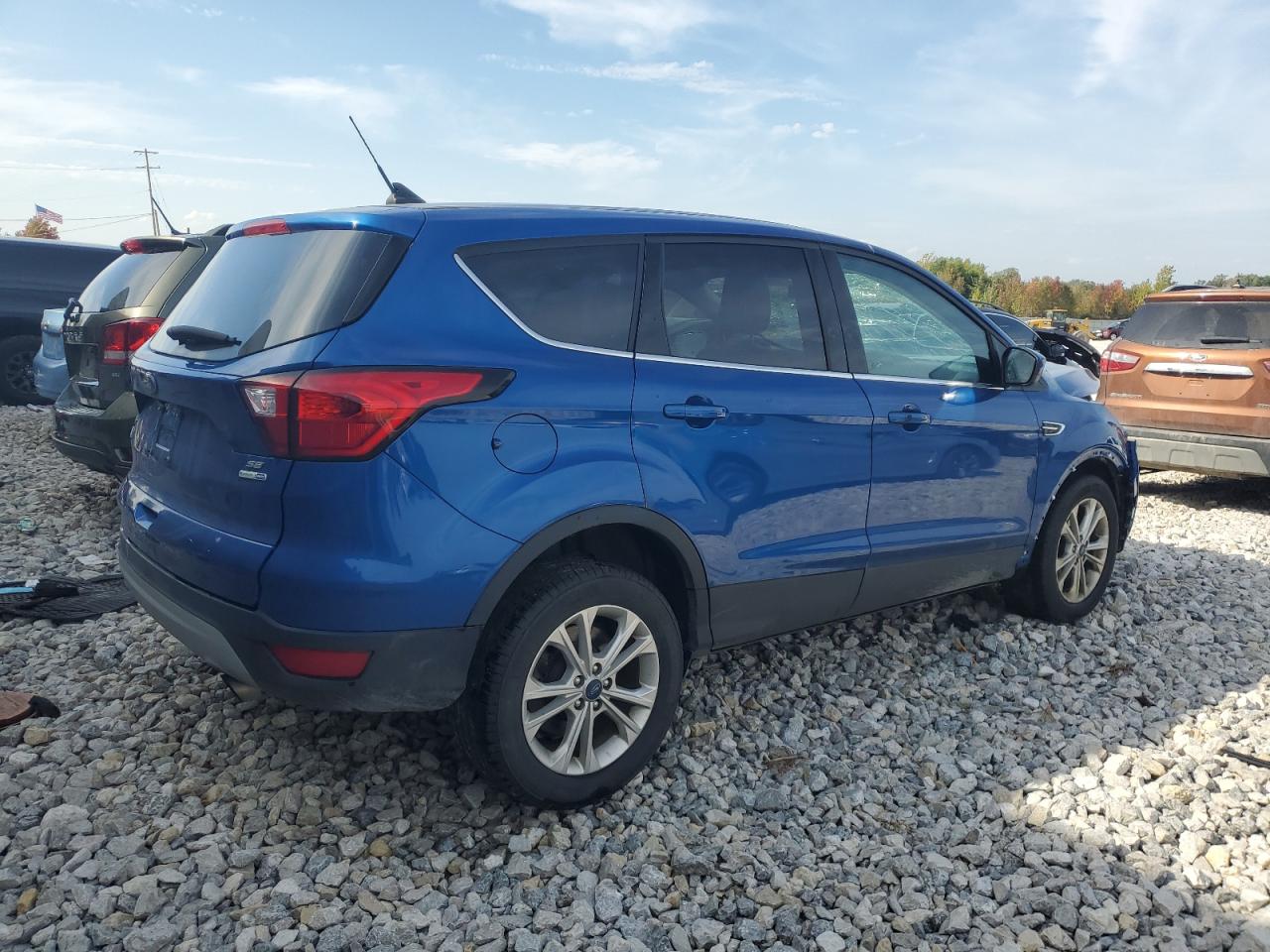 Photo 2 VIN: 1FMCU9GD9KUA62342 - FORD ESCAPE 