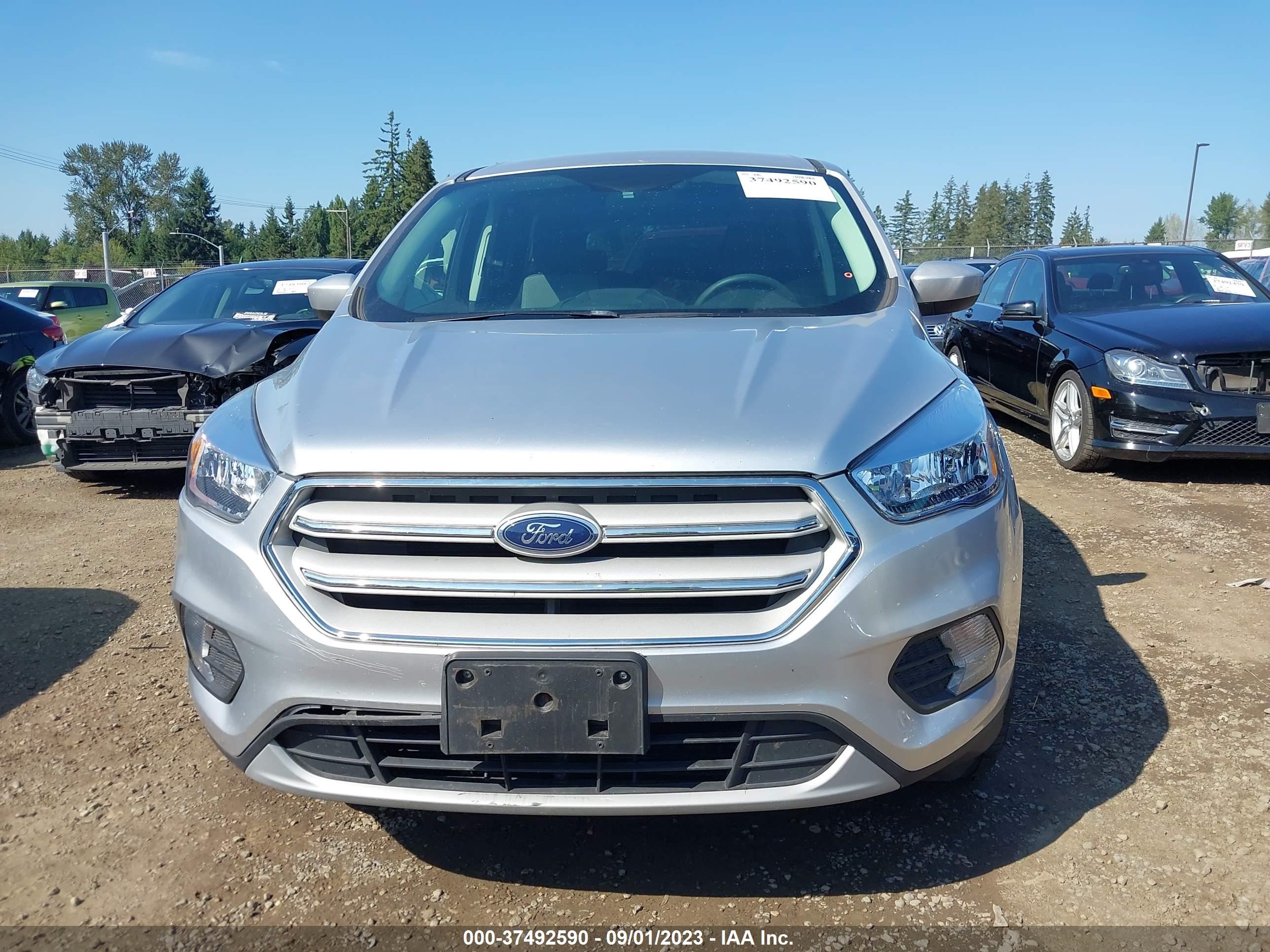 Photo 10 VIN: 1FMCU9GD9KUC06262 - FORD ESCAPE 