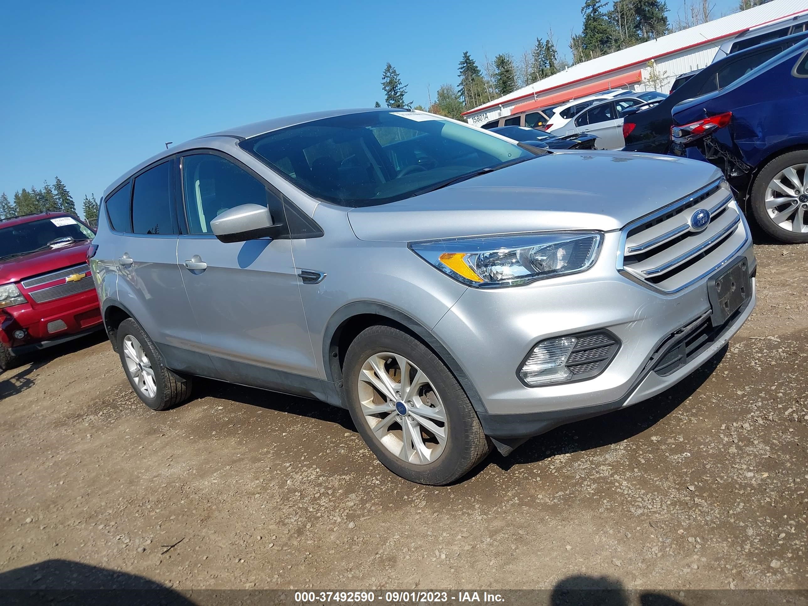 Photo 11 VIN: 1FMCU9GD9KUC06262 - FORD ESCAPE 