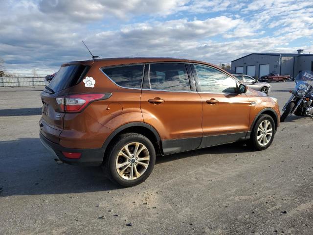 Photo 2 VIN: 1FMCU9GDXHUB50857 - FORD ESCAPE SE 