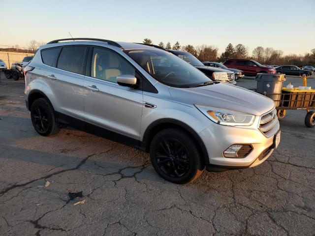 Photo 3 VIN: 1FMCU9GDXHUB94311 - FORD ESCAPE SE 