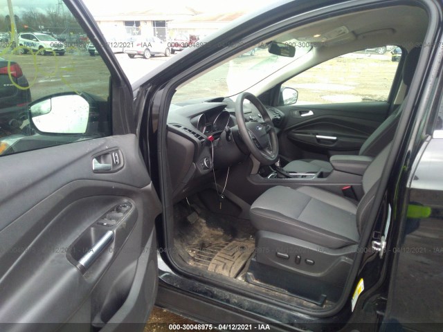 Photo 4 VIN: 1FMCU9GDXHUC44771 - FORD ESCAPE 